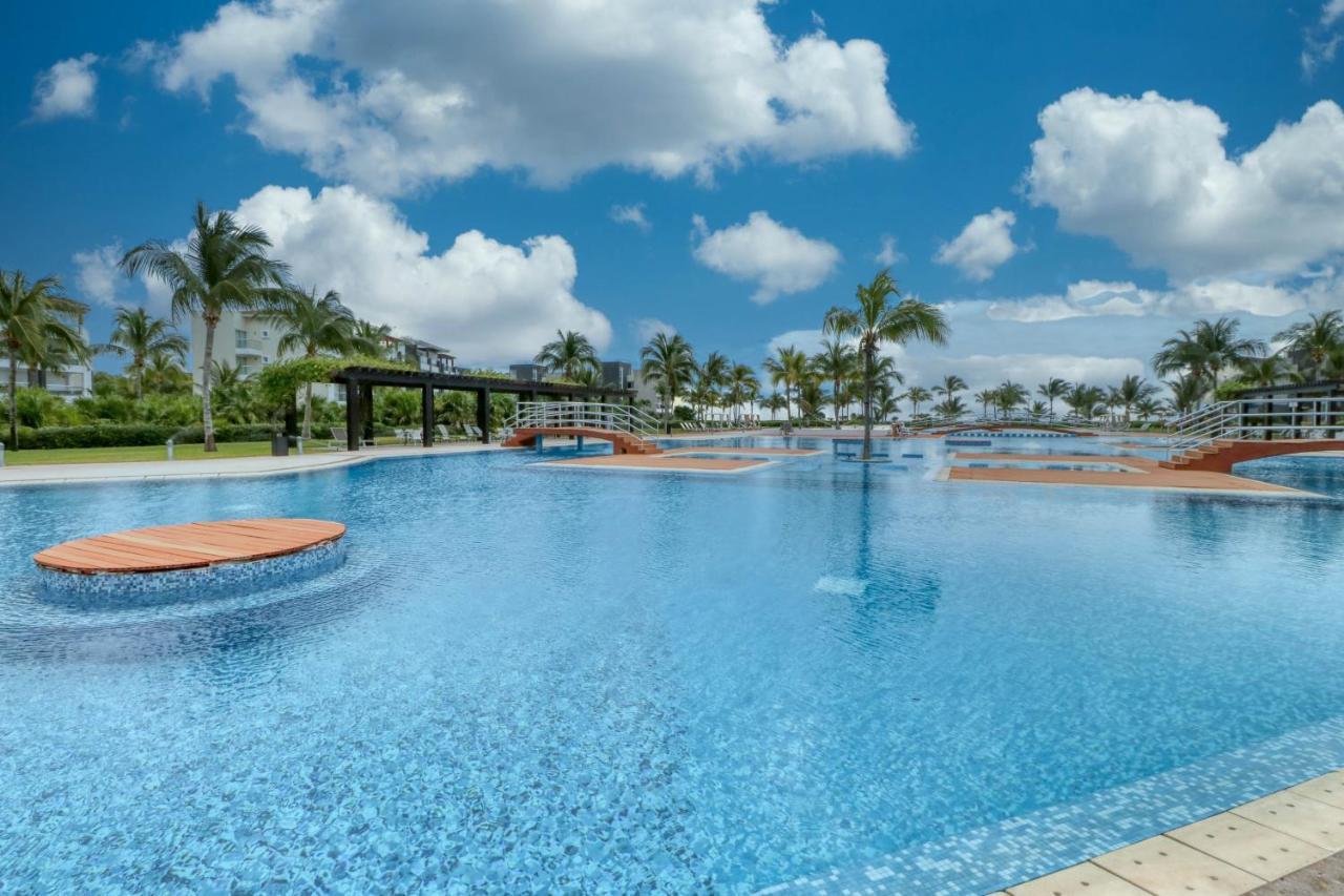 Hakuna Matata 725N At Mareazul Beachfront Плая дел Кармен Екстериор снимка